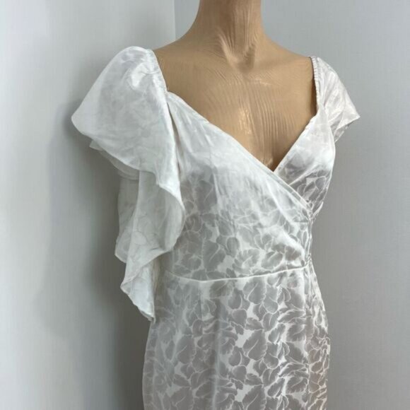 Pretty Darling Size 8 White Floral Detail Drape Jaquard Midi Bridal Dress Event - Picture 2 of 15